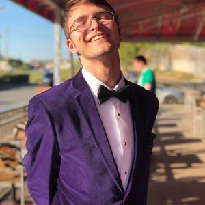 Meet your Posher, Wes